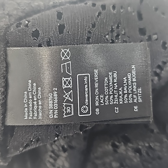 H&M women Top NWOT, Size 6 Small, Black - Picture 8 of 8